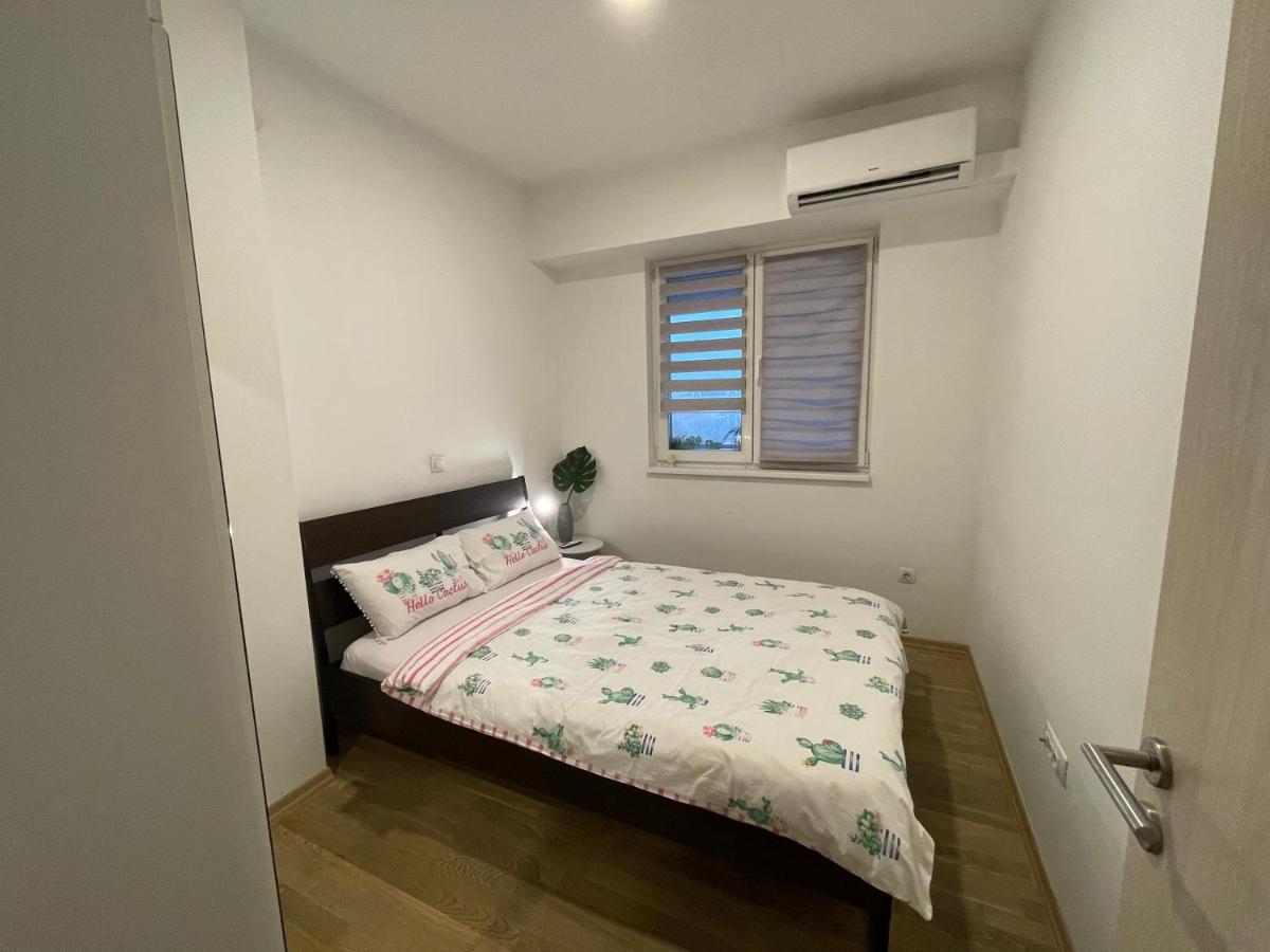 Skopje Brand New Apartment Near Train&Bus Station Екстериор снимка