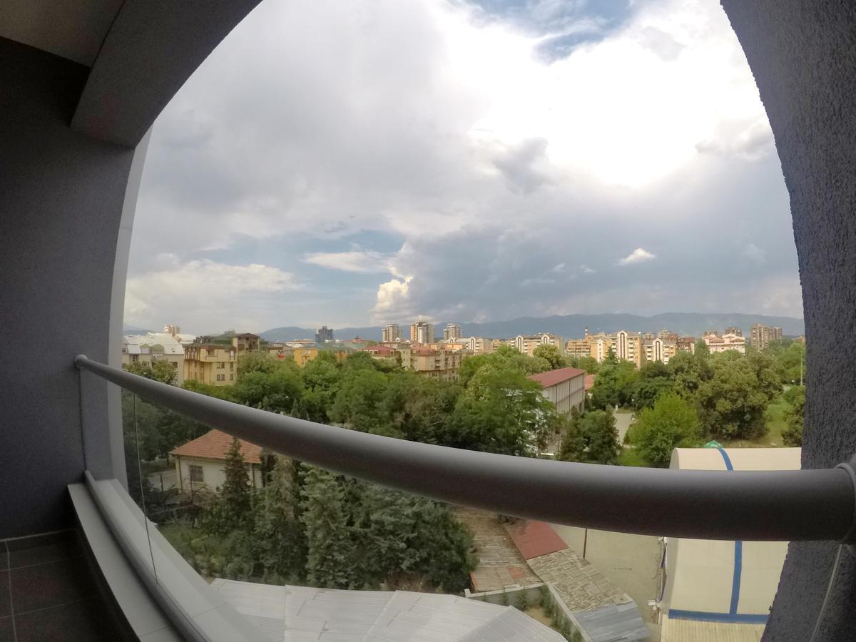 Skopje Brand New Apartment Near Train&Bus Station Екстериор снимка